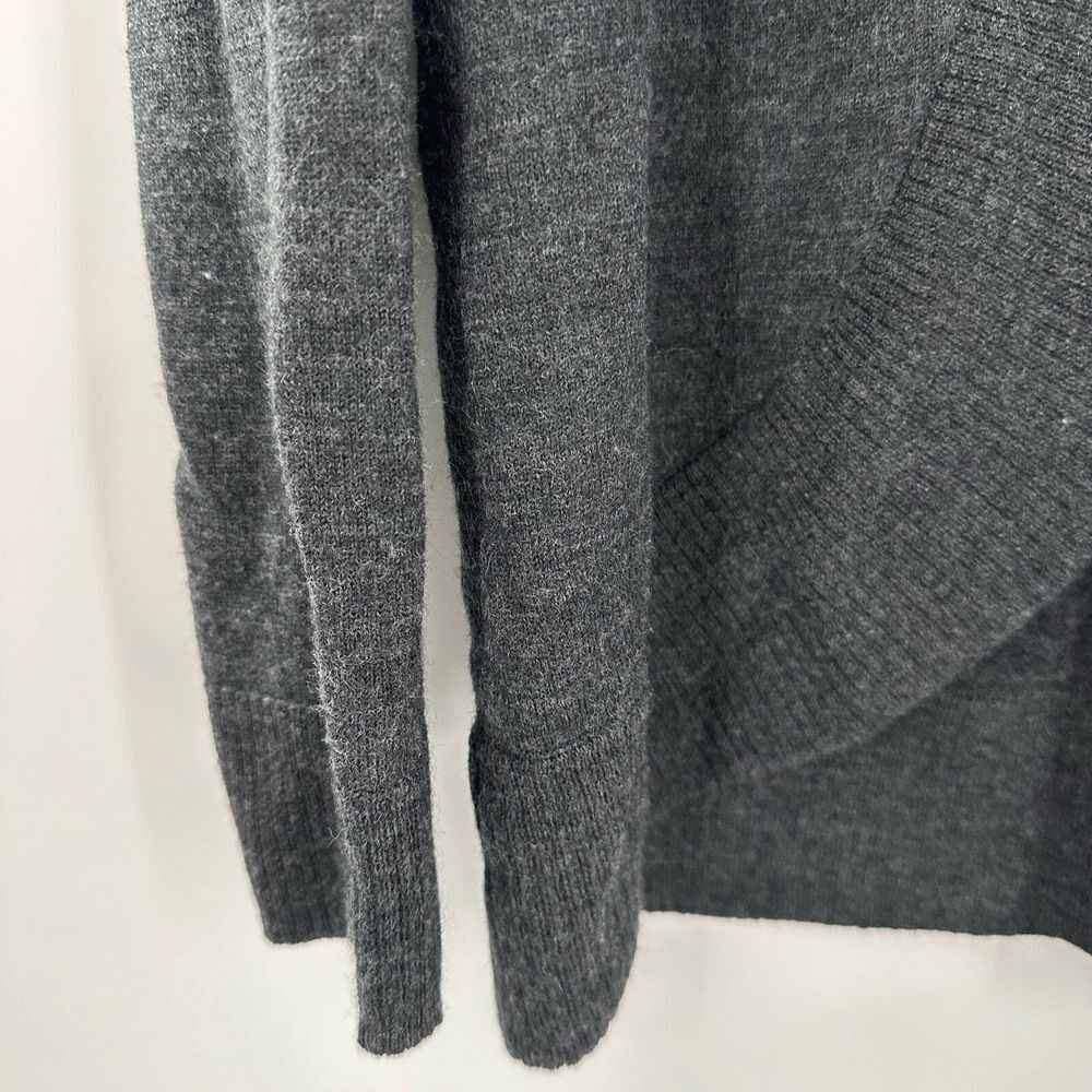 Chico's Cardigan Large Wool Gray Charcoal Hook Eye Closure Size 2 - Picture 9 of 9